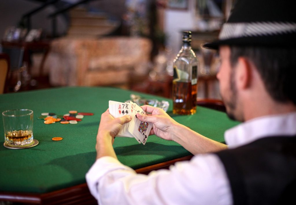 What are some of the health benefits of betting?