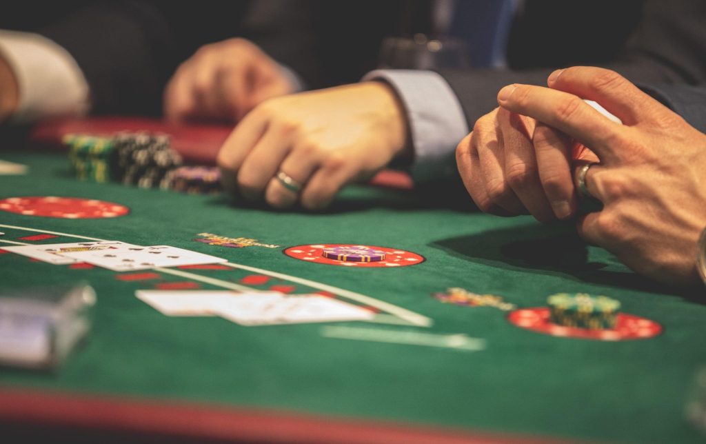 Shout-Outs (Multi-Desk Tournaments)